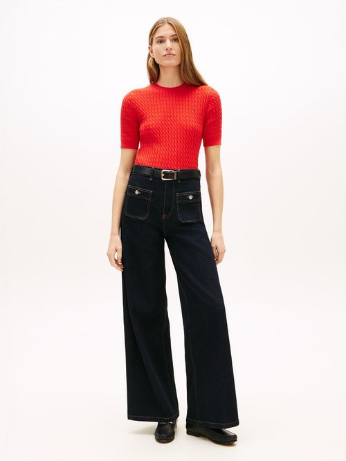 Jeans-de-pernera-ancha-estilo-70s-de-talle-alto