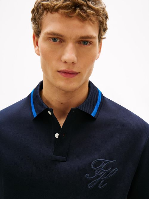 Polo-clastico-con-logo-script