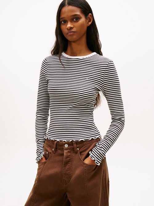 Top-de-corte-slim-con-diseño-de-rayas