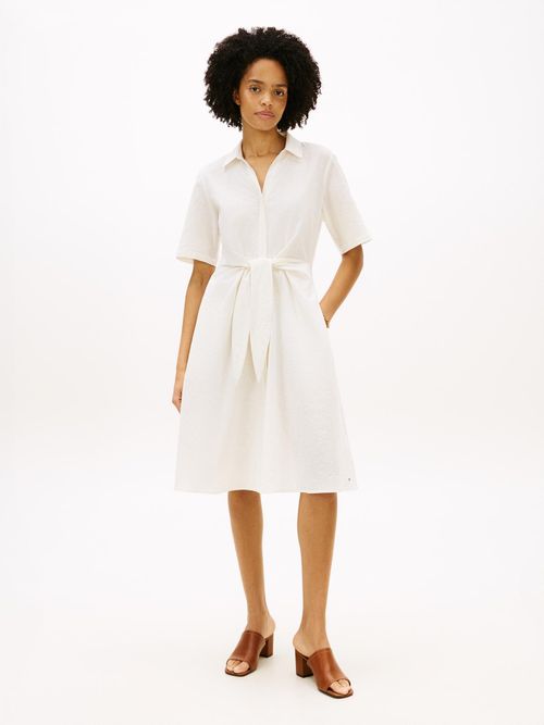 Vestido-midi-de-lino-con-cinturon-y-nudo
